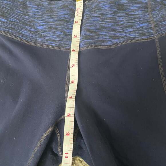 Athleta Splits Revelation Capri Leggings in Navy Blue - Picture 3 of 6